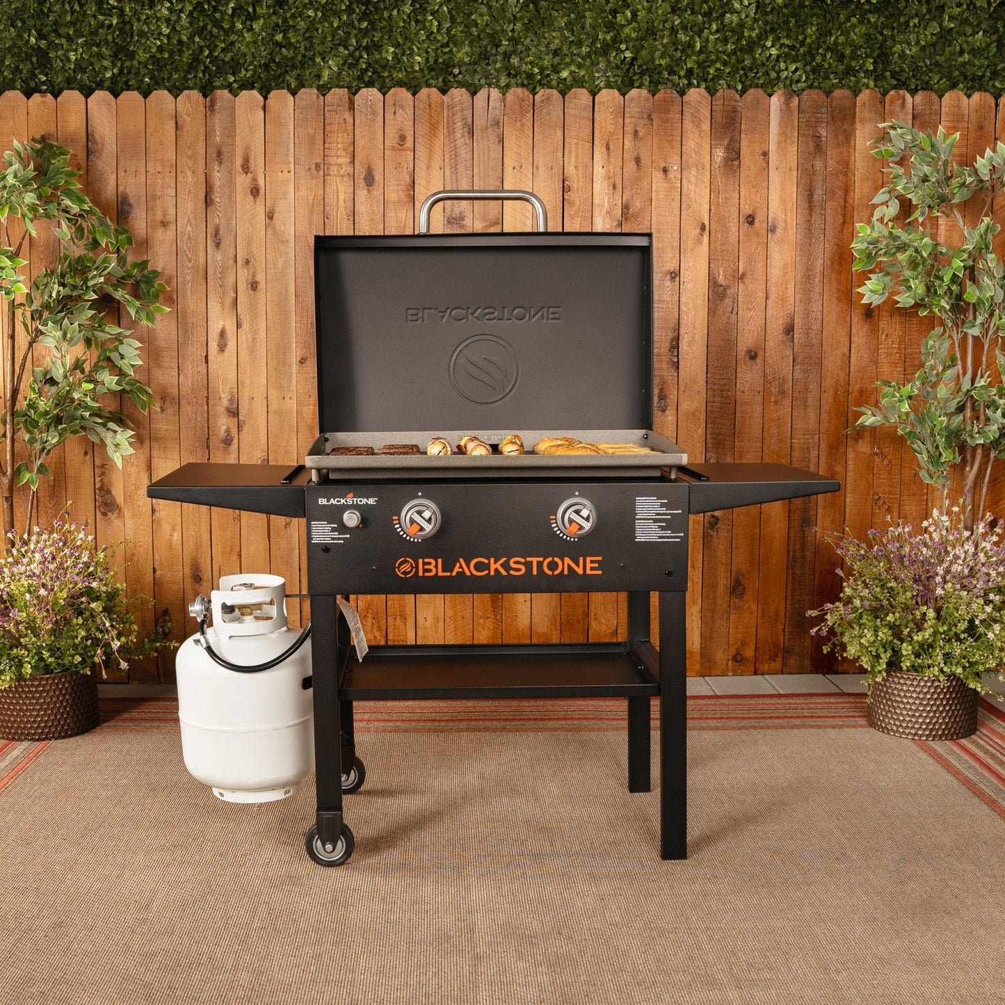 28" Griddle W/Hood - Blackstone Products