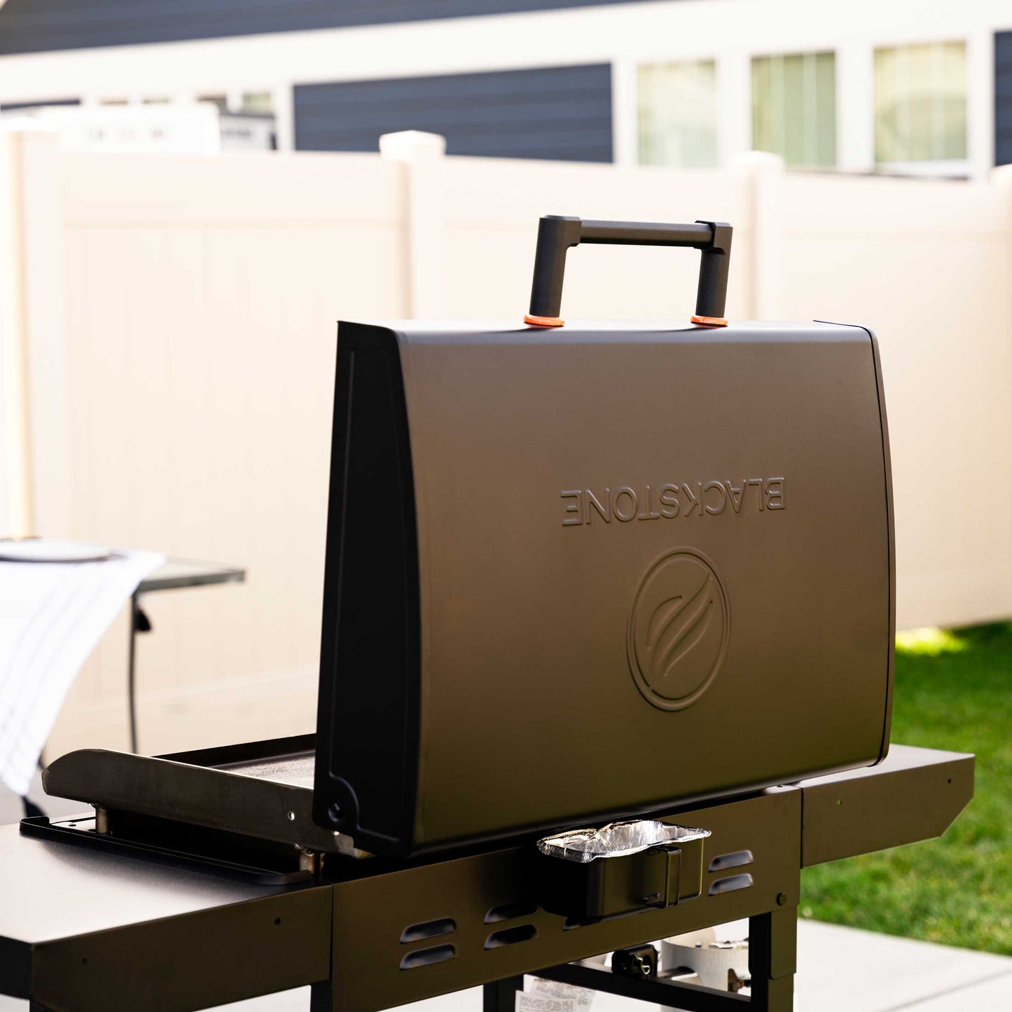 28" Omnivore Griddle with Hood